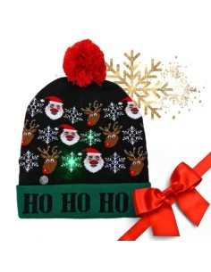 Caciula de iarna cu LED si pompom, tematica de Craciun, cu mosi, reni si fulgi de zapada, JollyMag, CZ52 2